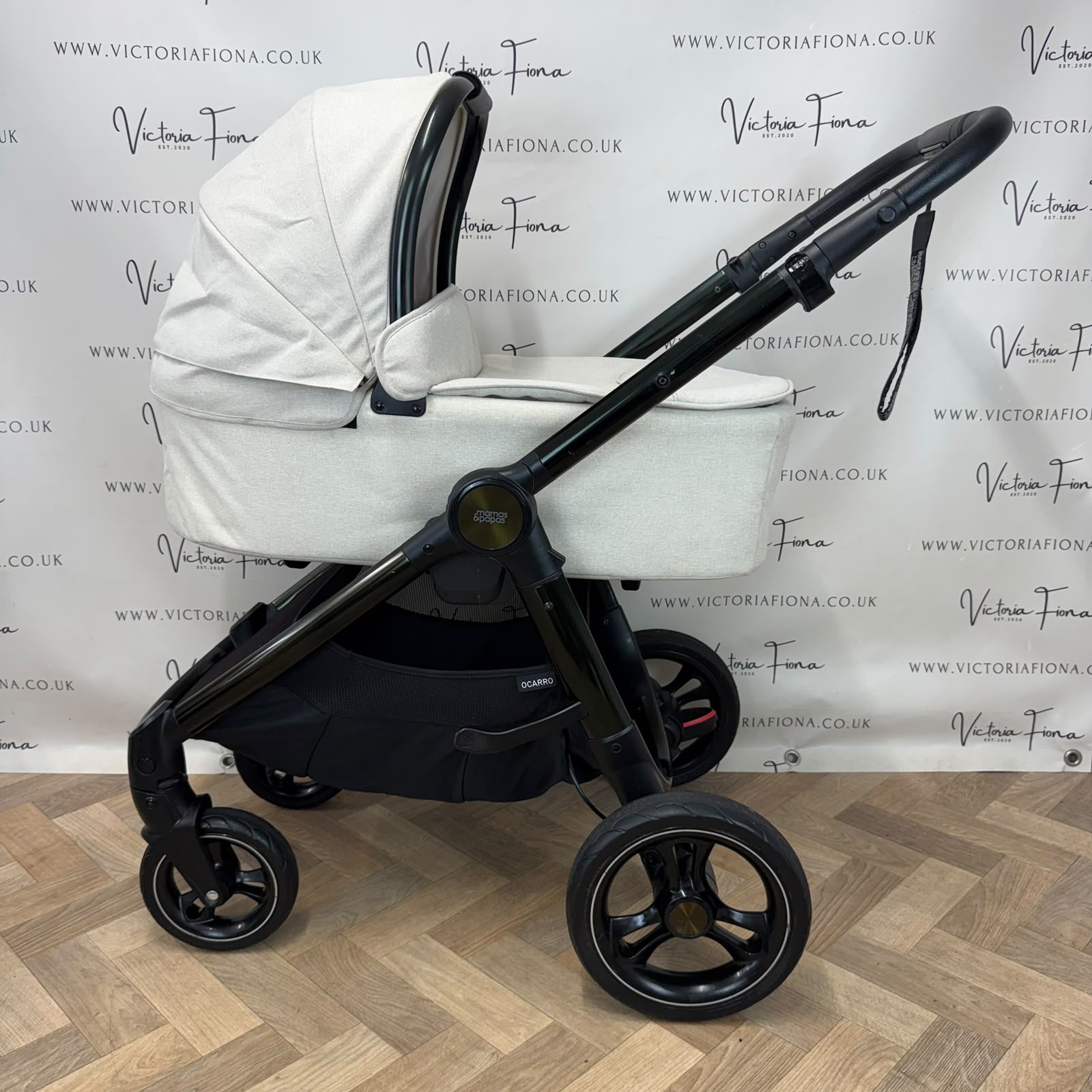 PRELOVED Mamas And Papas Ocarro Pushchair & Carrycot - Calico - Image 2