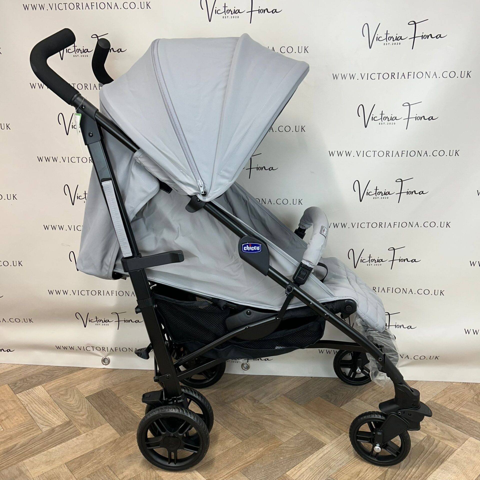 NEW OTHER Chicco Liteway 4 Complete Stroller Grey RRP 149 Victoria Fiona