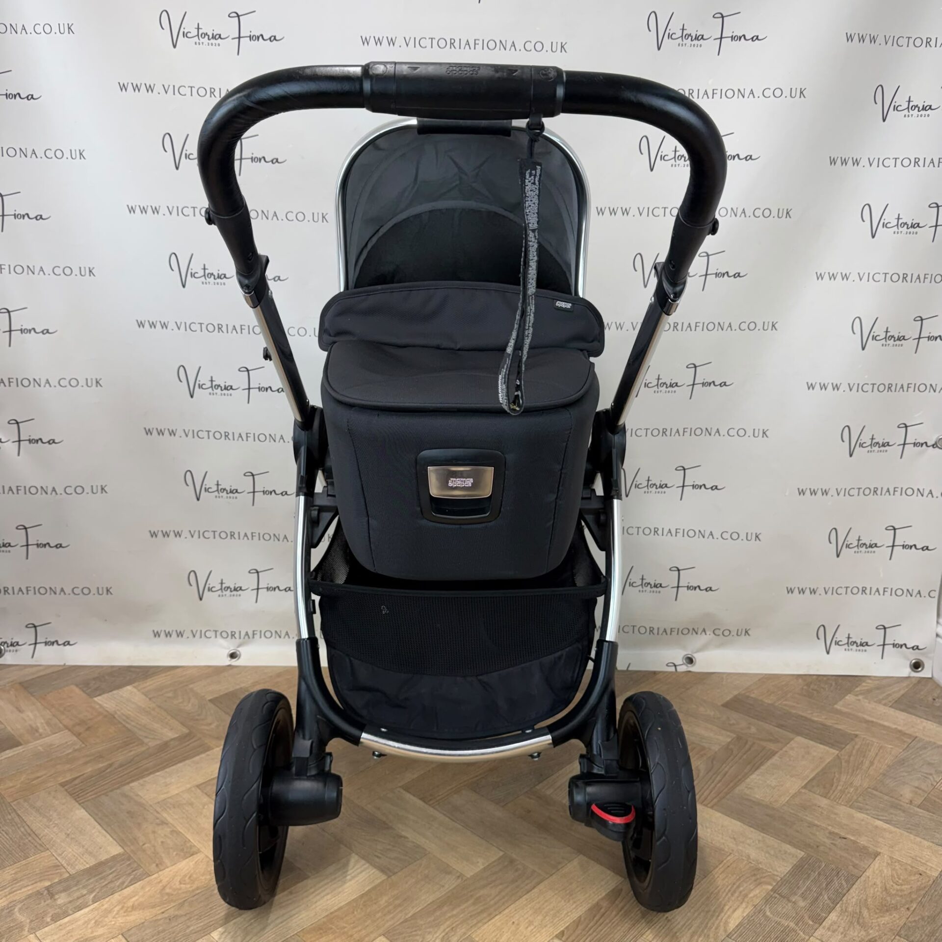 PRELOVED Mamas & Papas Ocarro Pushchair - Black & Chrome - Image 3