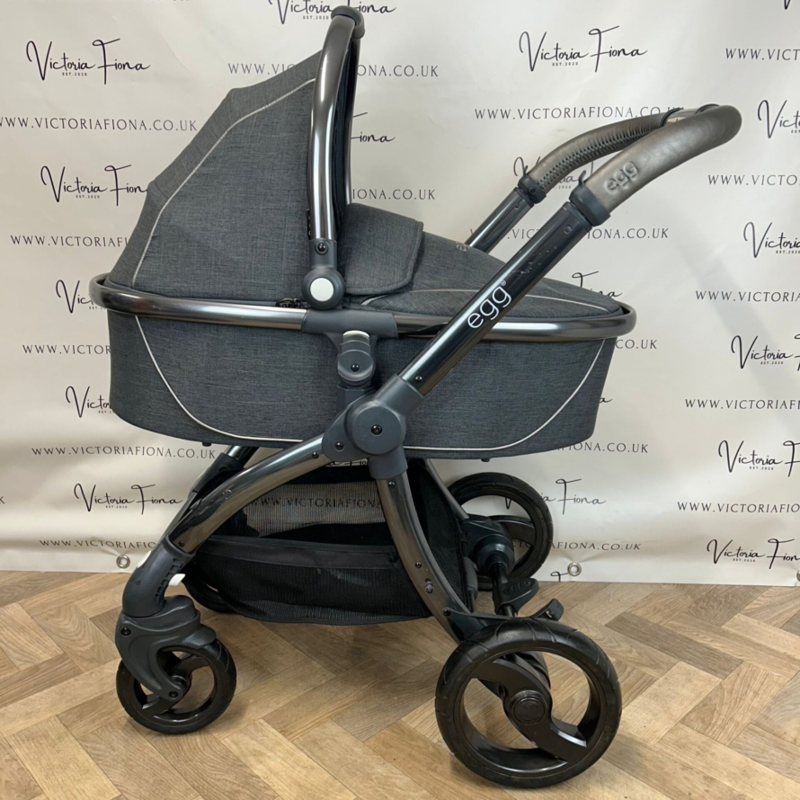 PRELOVED Babystyle Egg Pushchair & Carrycot - Carbon Grey 🩶 - Image 4