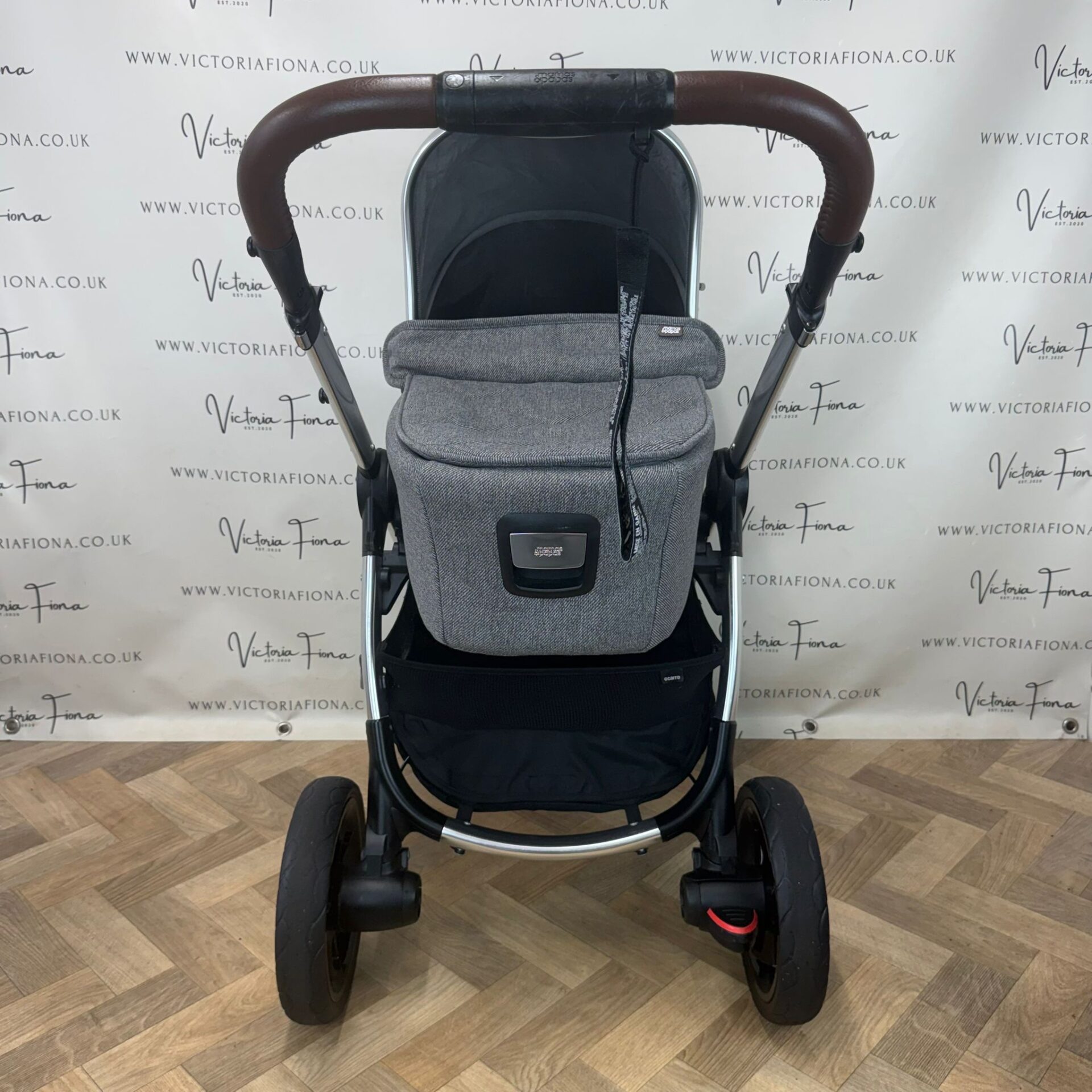 PRELOVED Mamas & Papas Ocarro Pushchair & Carrycot with Cybex Car Seat & Isofix - Grey Twill - Image 3