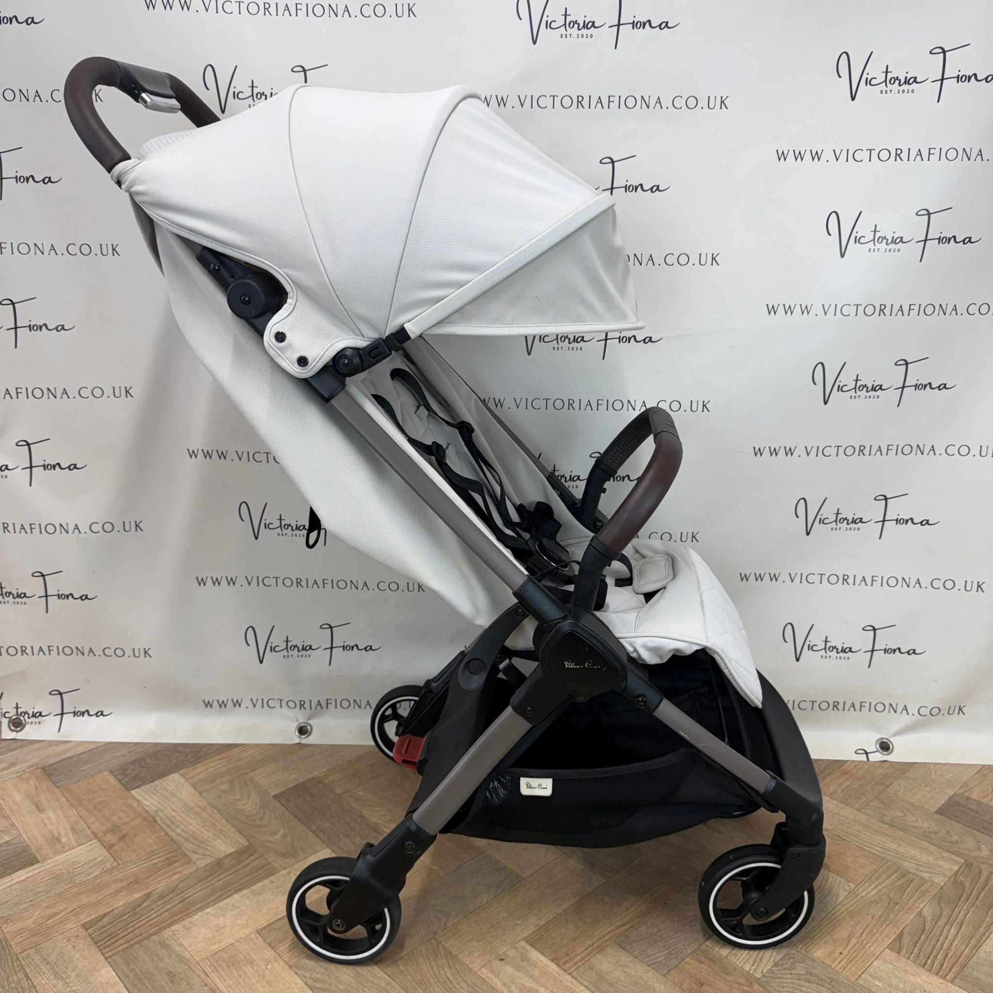 PRELOVED Silver Cross Clic Compact Stroller - Almond RRP£295 - Image 3