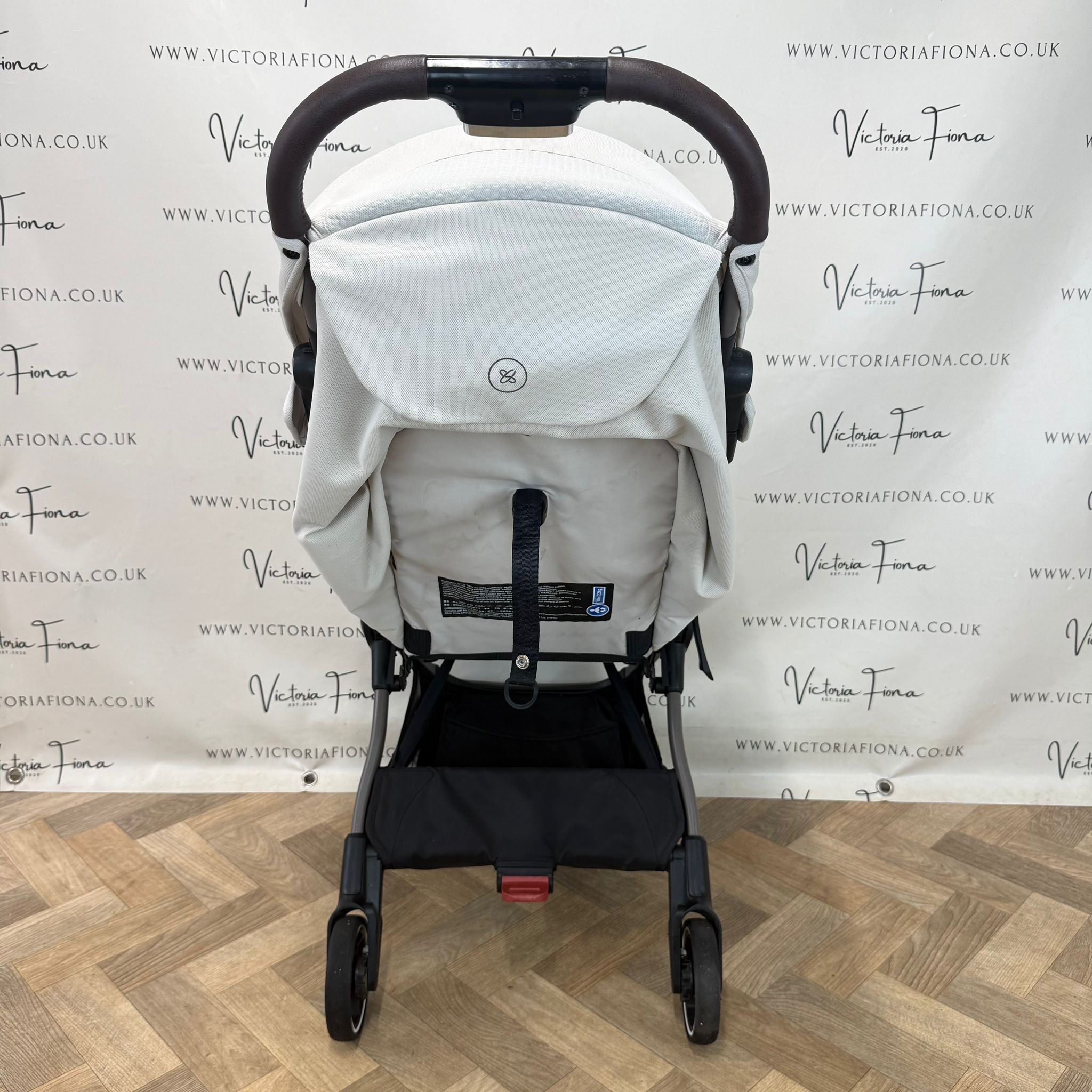 PRELOVED Silver Cross Clic Compact Stroller - Almond RRP£295 - Image 4