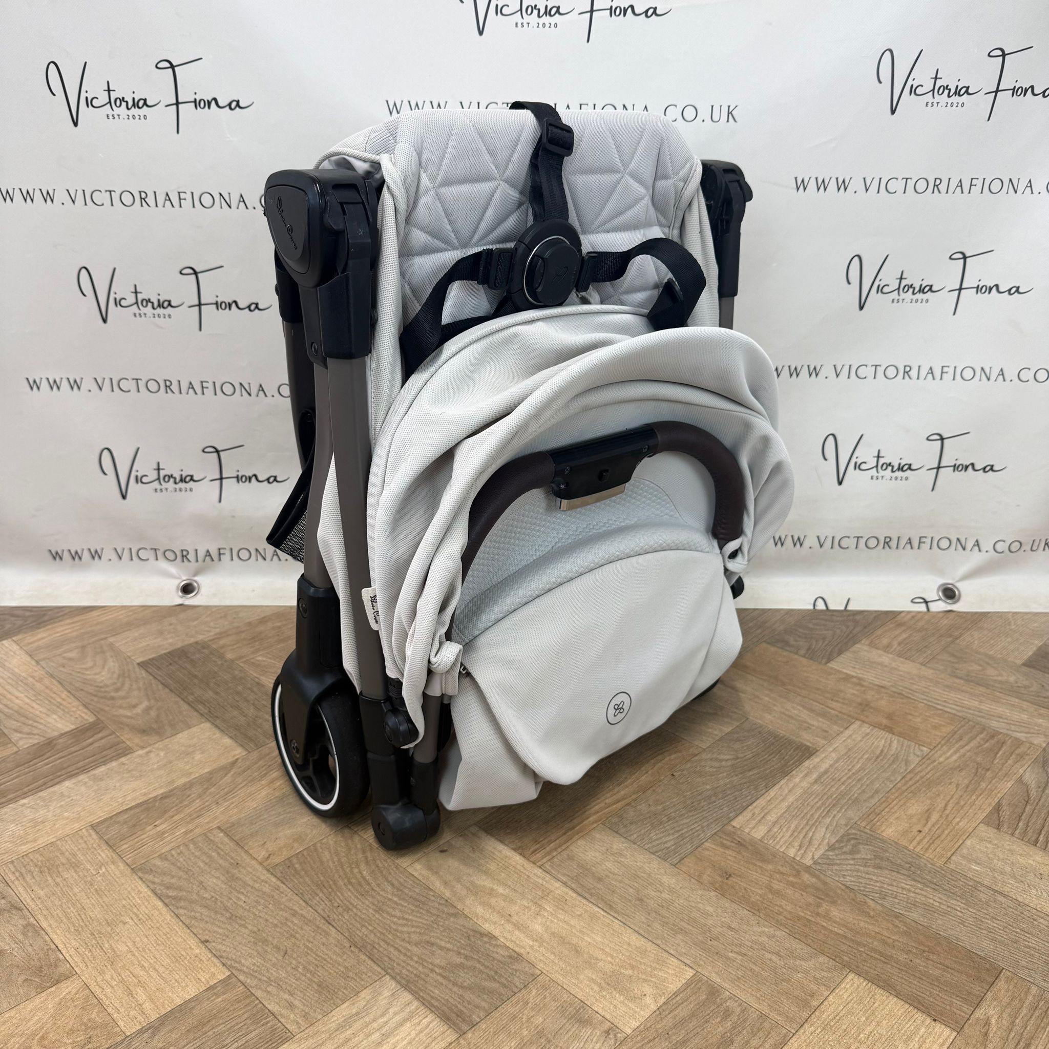PRELOVED Silver Cross Clic Compact Stroller - Almond RRP£295 - Image 6