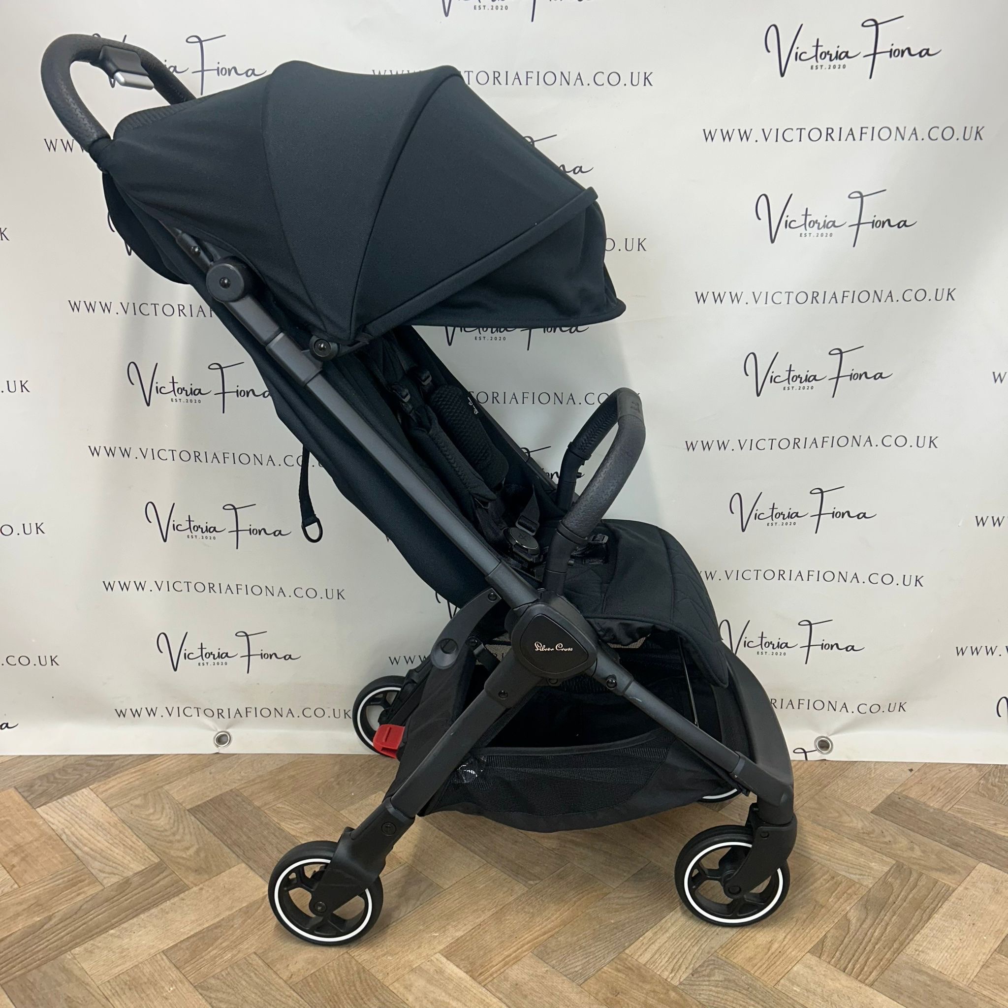 PRELOVED Silver Cross Clic Compact Stroller - Space Black RRP£295 - Image 2