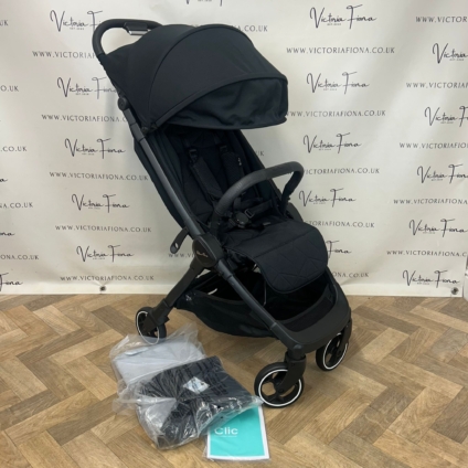 PRELOVED Silver Cross Clic Compact Stroller - Space Black RRP£295