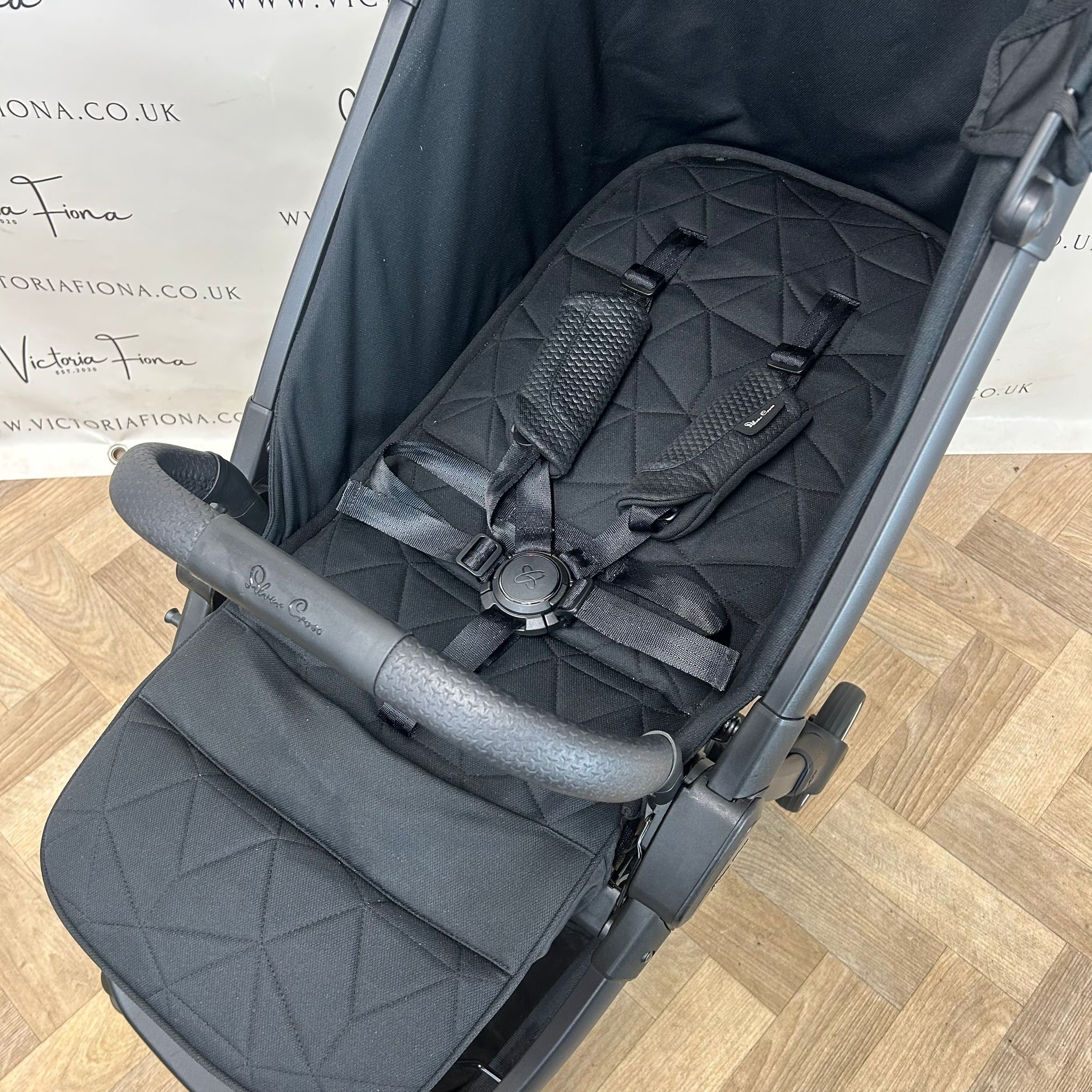 PRELOVED Silver Cross Clic Compact Stroller - Space Black RRP£295 - Image 6