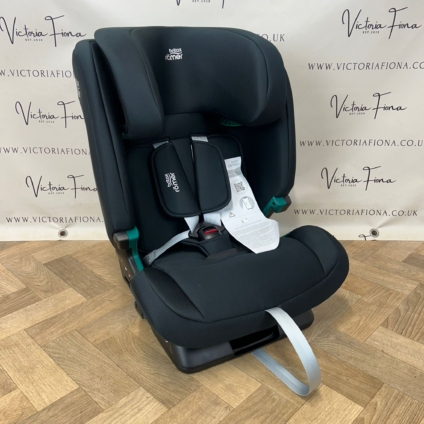 NEW Britax Evolvafix i-Size Group 1/2/3 Car Seat - Black RRP£220