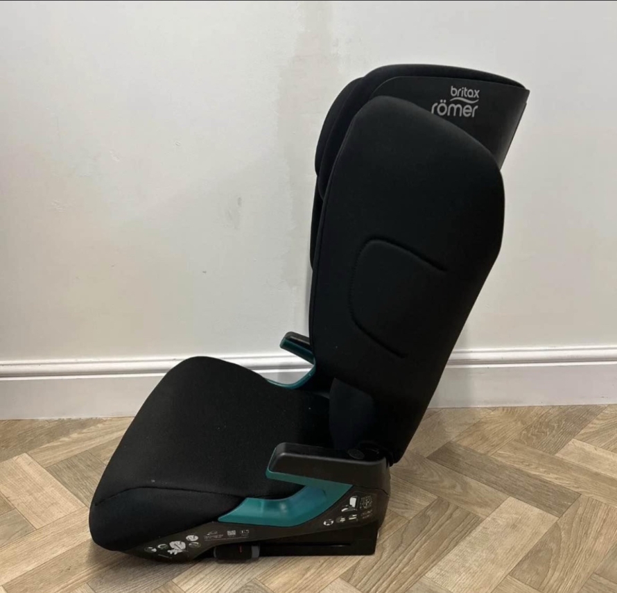 NEW Britax Romer Discovery Plus2 High Back Booster Car Seat - Black RRP£140 - Image 3