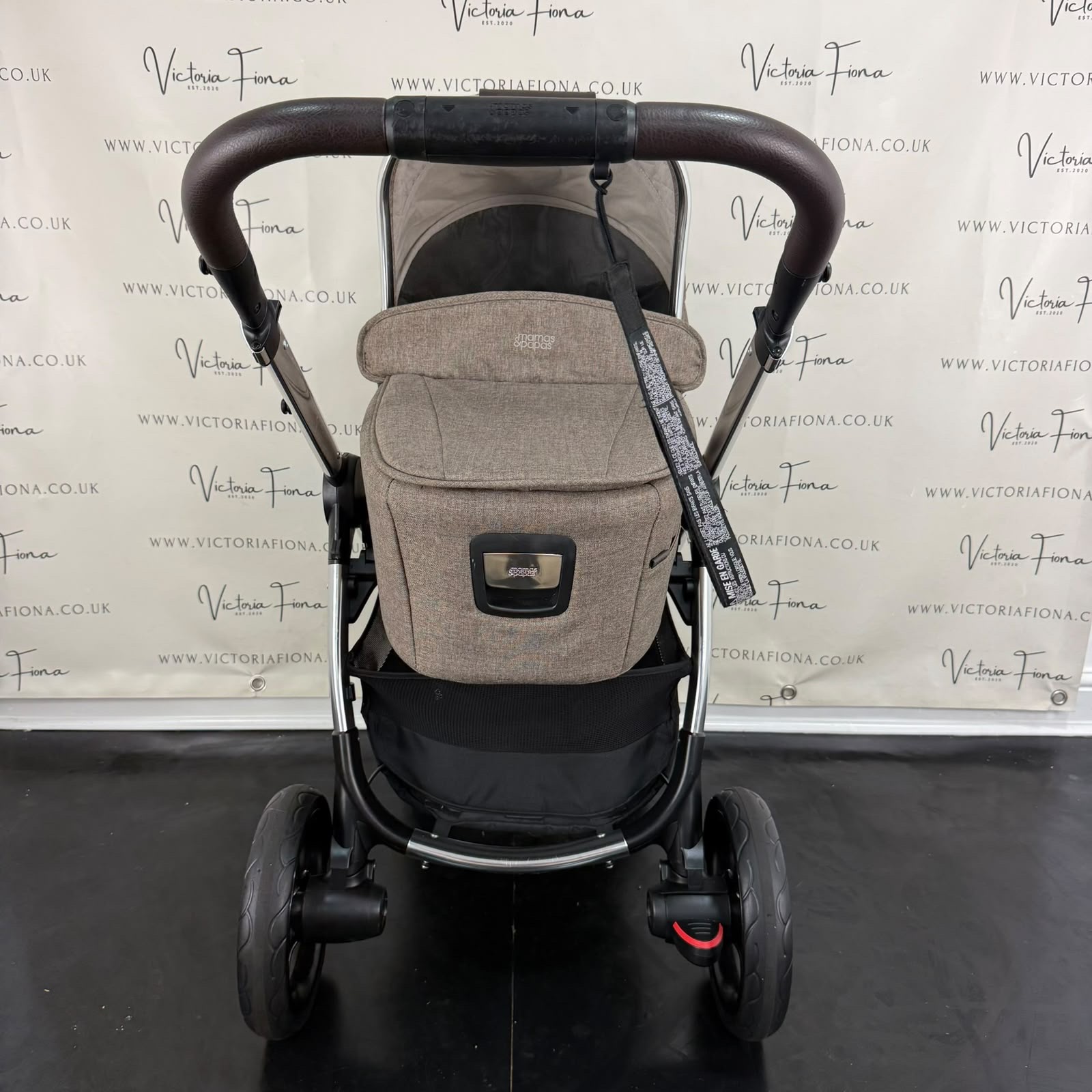 PRELOVED Mamas And Papas Ocarro Pushchair & Carrycot - Walnut Brown 🤎 - Image 3