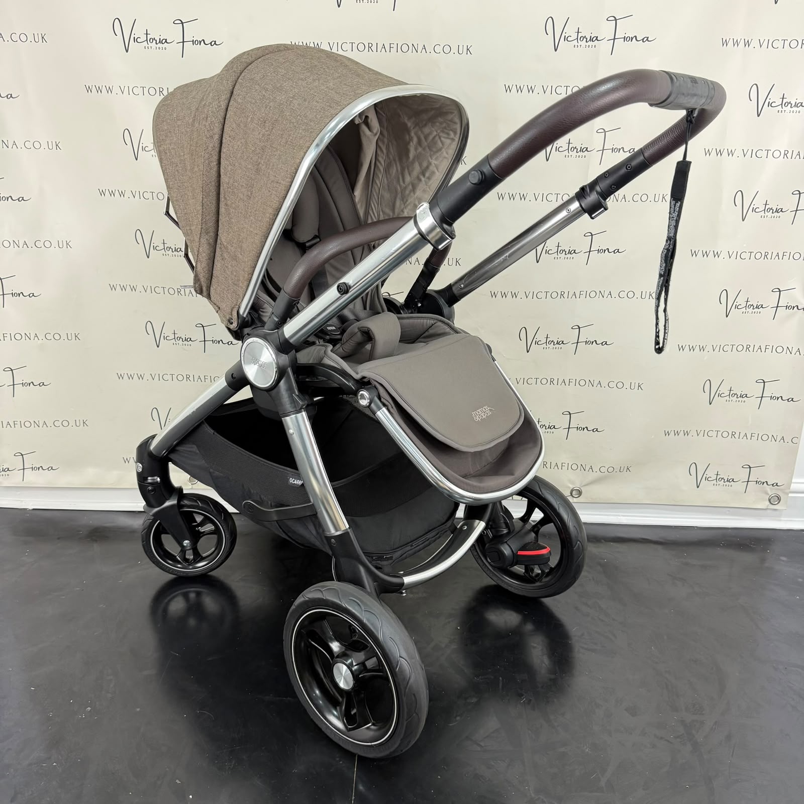 PRELOVED Mamas And Papas Ocarro Pushchair & Carrycot - Walnut Brown 🤎 - Image 5