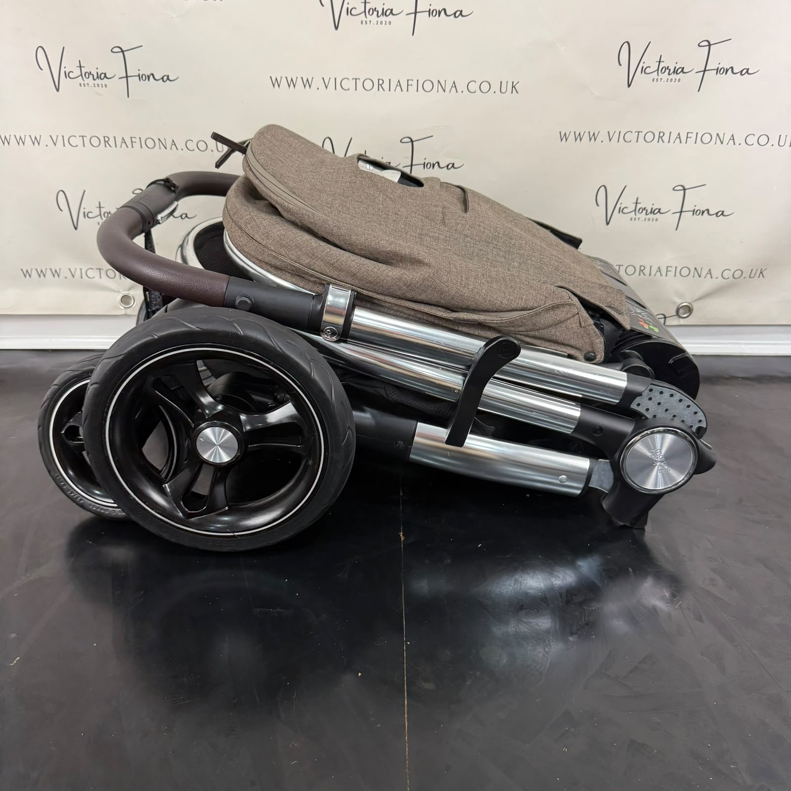 PRELOVED Mamas And Papas Ocarro Pushchair & Carrycot - Walnut Brown 🤎 - Image 8