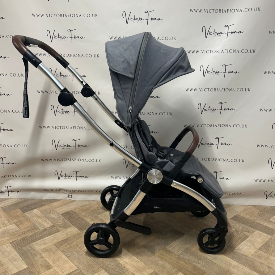 PRELOVED Mamas and Papas Airo Compact Stroller - GREY & BROWN - Image 3