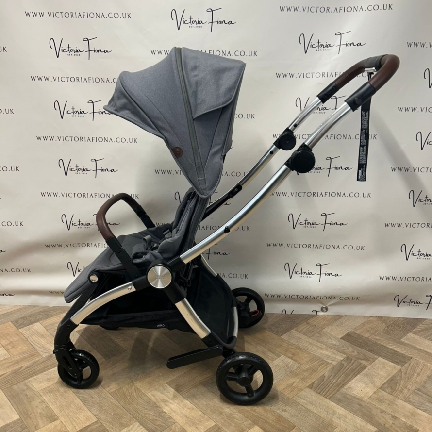 PRELOVED Mamas and Papas Airo Compact Stroller - GREY & BROWN - Image 2