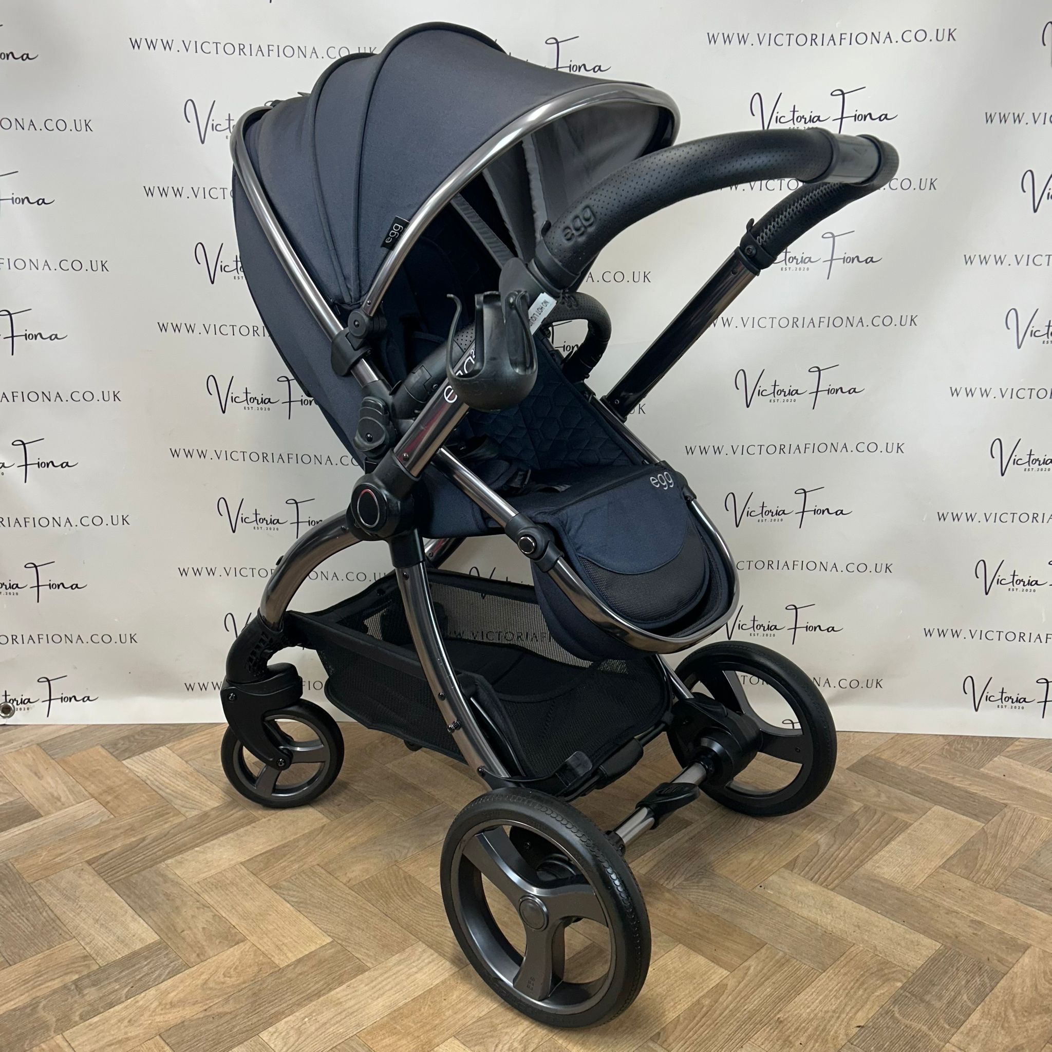 PRELOVED Egg2 Carrycot & Pushchair with I-size Car Seat - Cobalt Blue π - Image 5