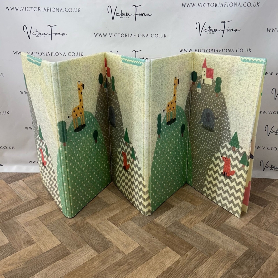 NEW Scoosh Foldable Double Sided Play Mat 150x200cm - Mountains & Trees