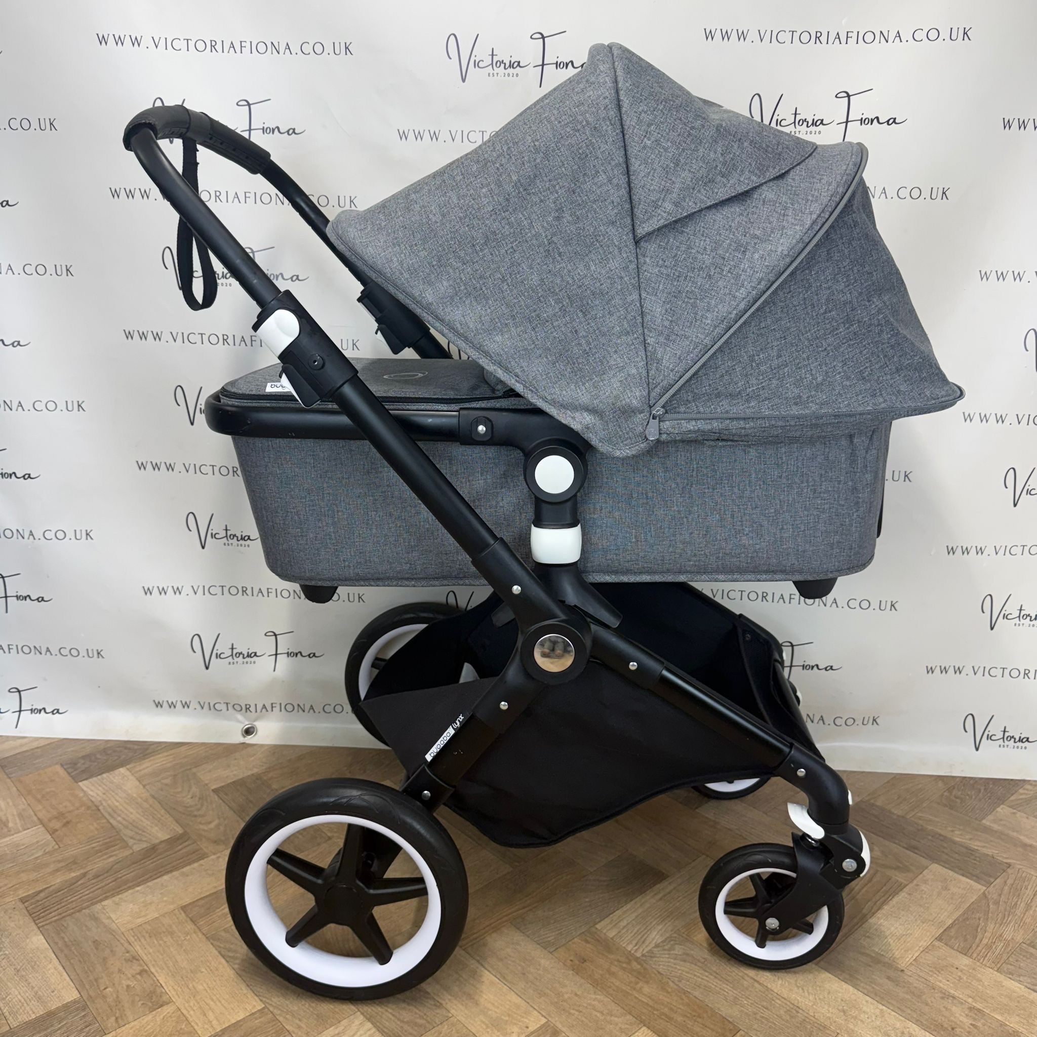PRELOVED Bugaboo Lynx Carrycot & Pushchair - Grey Melange - Image 2