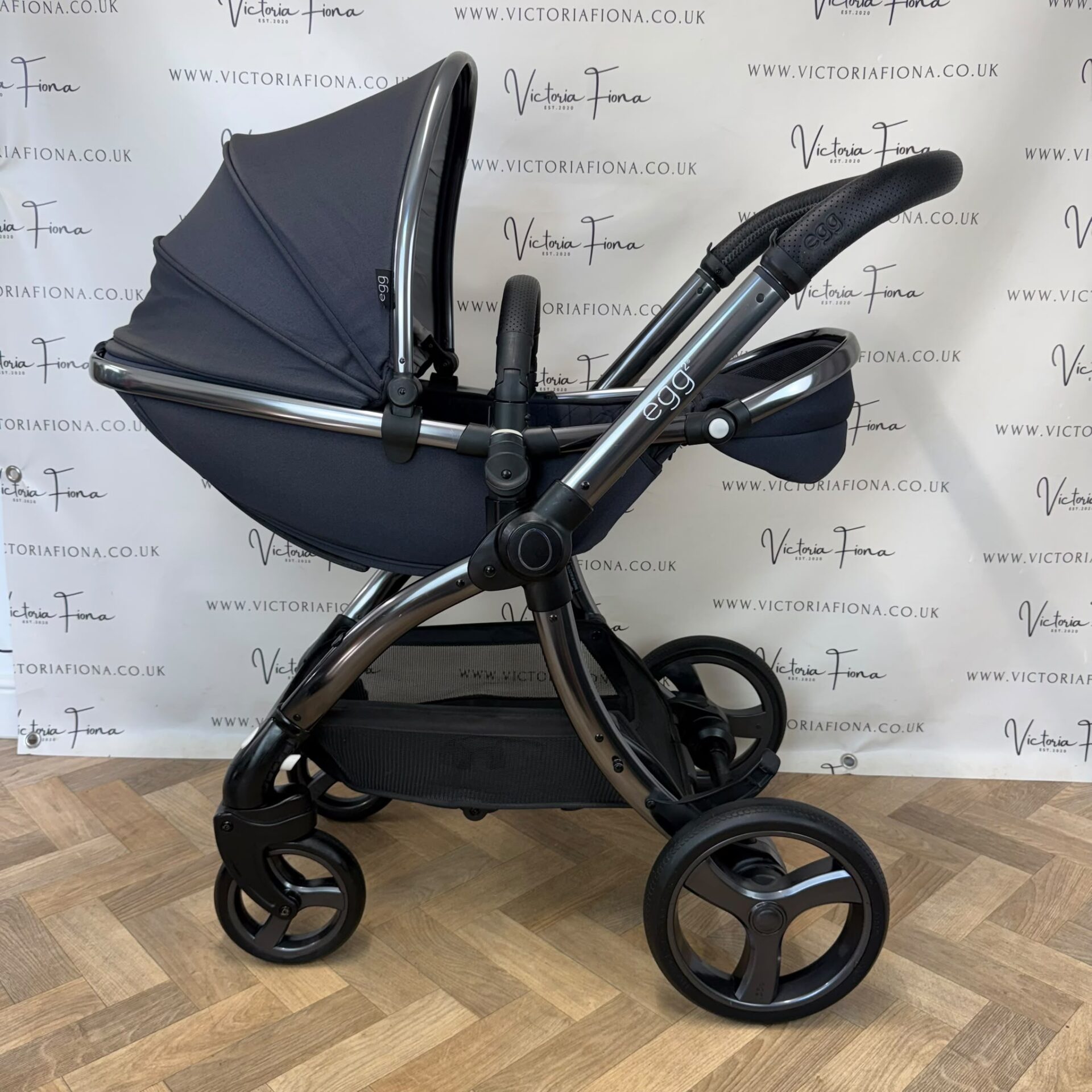 PRELOVED Egg2 Carrycot & Pushchair - Cobalt Blue π - Image 7
