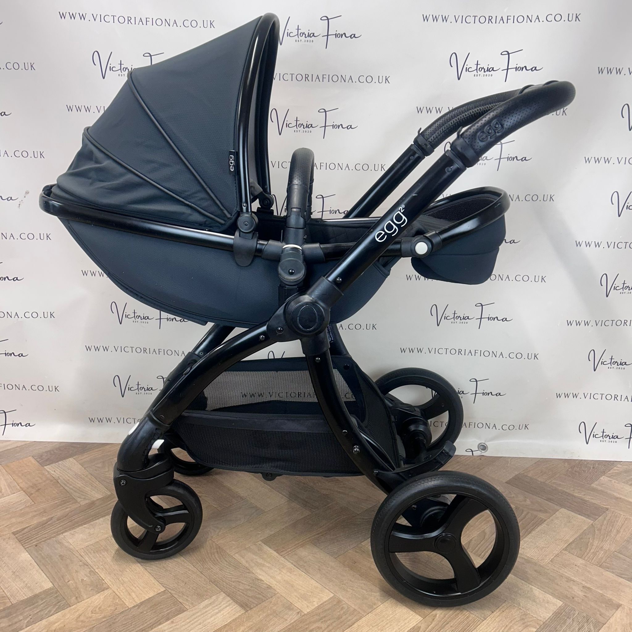 PRELOVED Egg2 Carrycot and Pushchair - Just Black 🖤 - Image 8