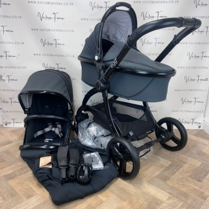 PRELOVED Egg2 Carrycot and Pushchair - Just Black 🖤