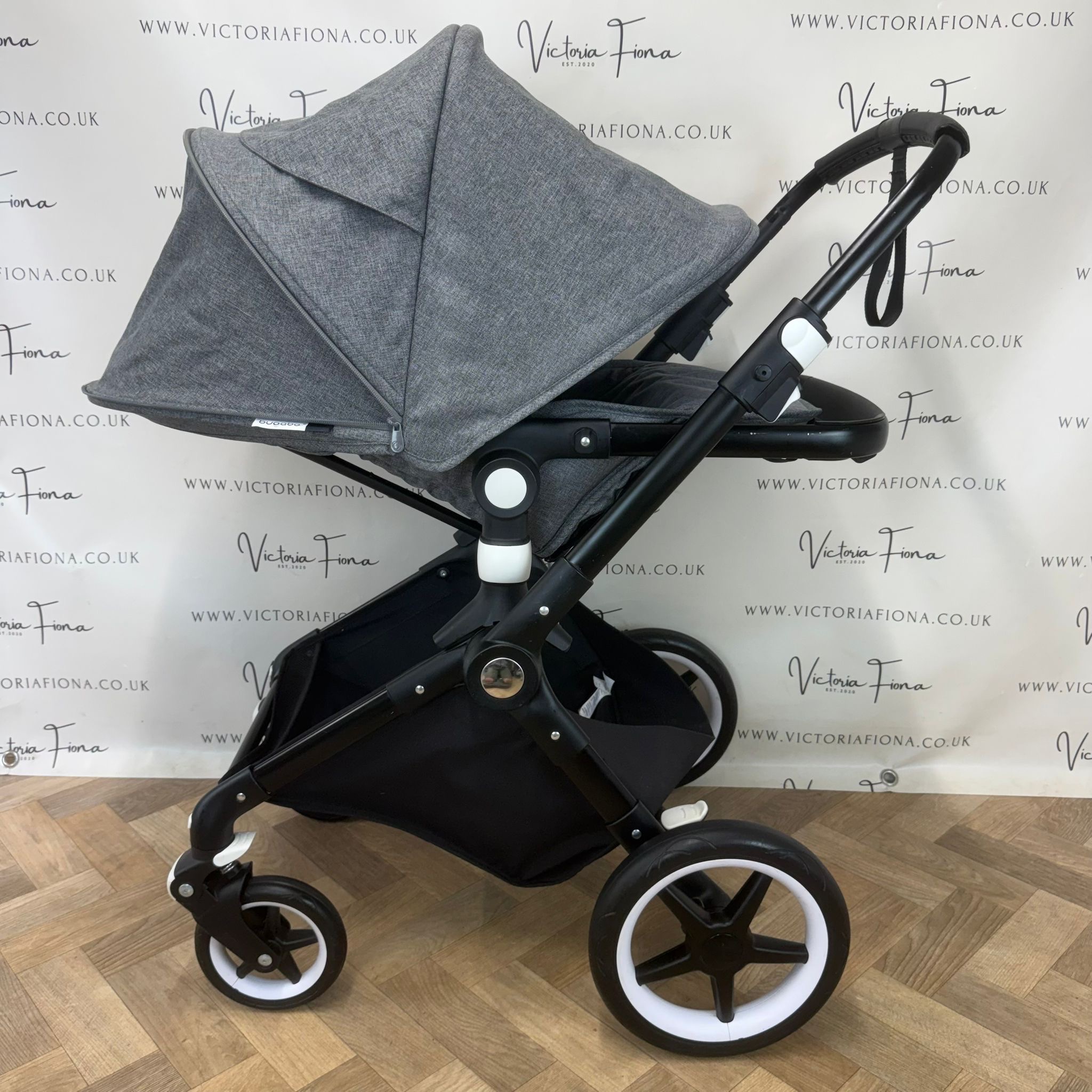 PRELOVED Bugaboo Lynx Carrycot & Pushchair - Grey Melange - Image 6