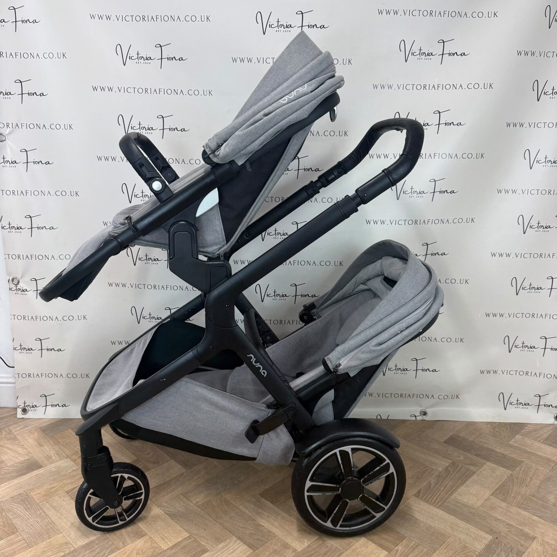 PRELOVED Nuna Demi Grow Double Pushchair - Carrycot & 2 Seats - Frost Grey - Image 7