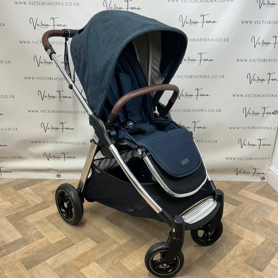 PRELOVED Mamas And Papas Flip xt3 Pushchair & Carry Cot Travel System - Navy Flannel - Image 7
