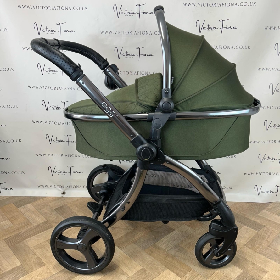 PRELOVED Egg2 Carrycot & Pushchair - Olive Green 💚 - Image 2