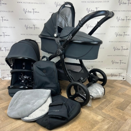 PRELOVED Egg2 Carrycot and Pushchair - Just Black 🖤