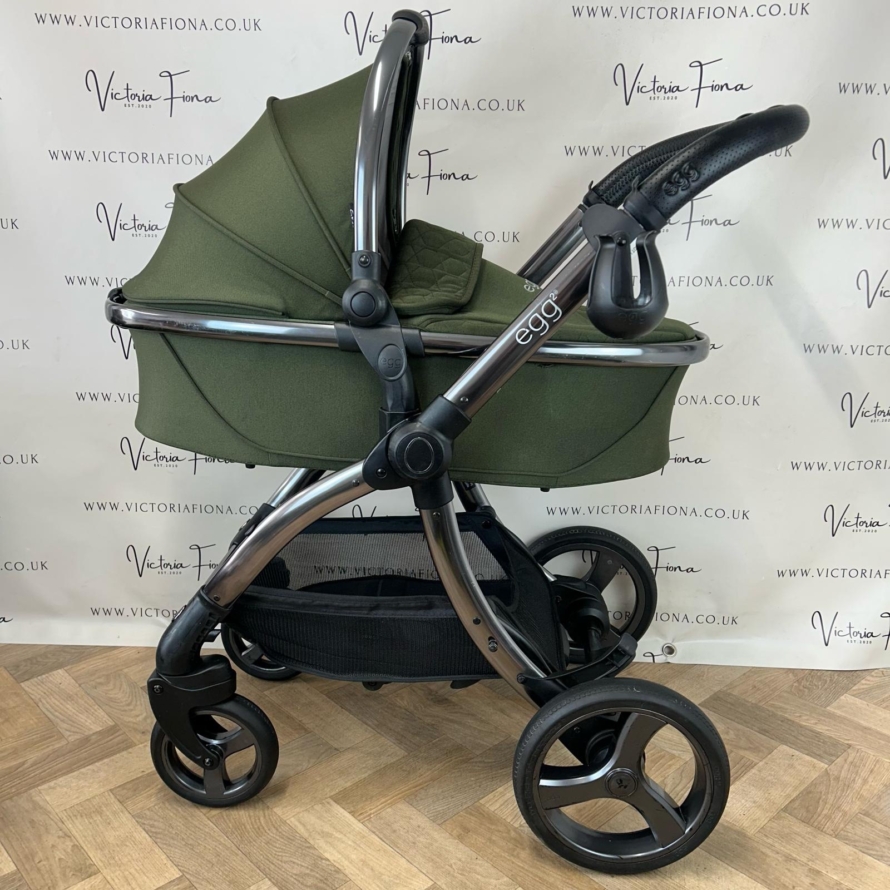 PRELOVED Egg2 Carrycot & Pushchair - Olive Green 💚 - Image 4