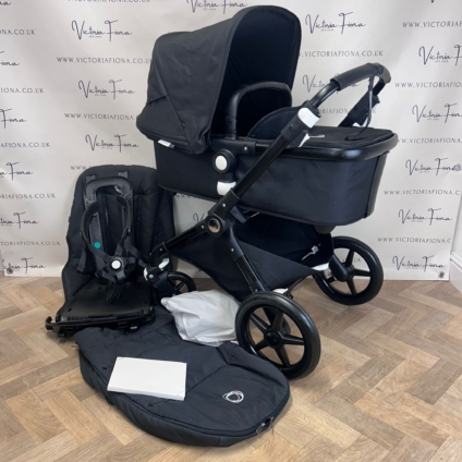 PRELOVED Bugaboo Lynx Carrycot & Pushchair - All Black