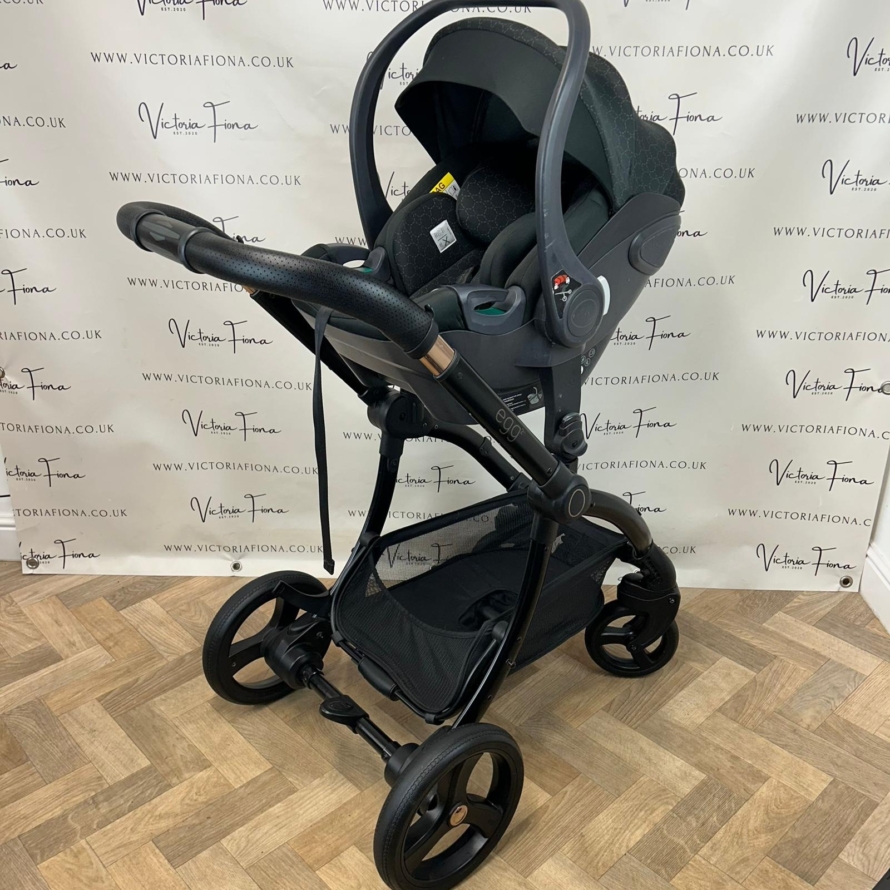 PRELOVED Egg2 Complete Travel System - Geo Black 🖤 - Image 9