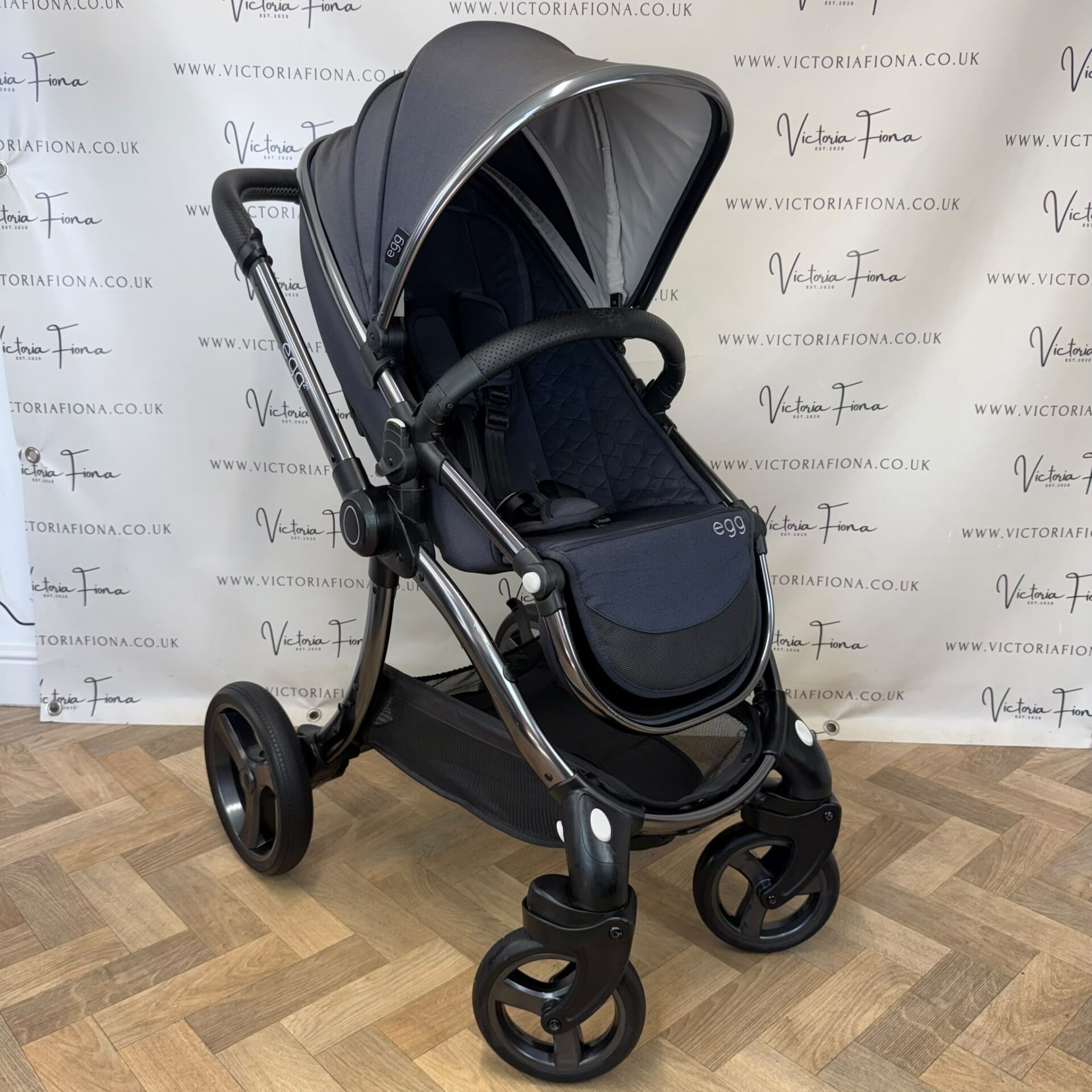PRELOVED Egg2 Carrycot & Pushchair - Cobalt Blue π - Image 8