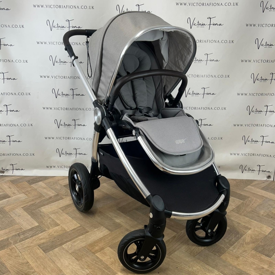 PRELOVED Mamas And Papas Ocarro Pushchair & Carrycot - Greige - Image 9