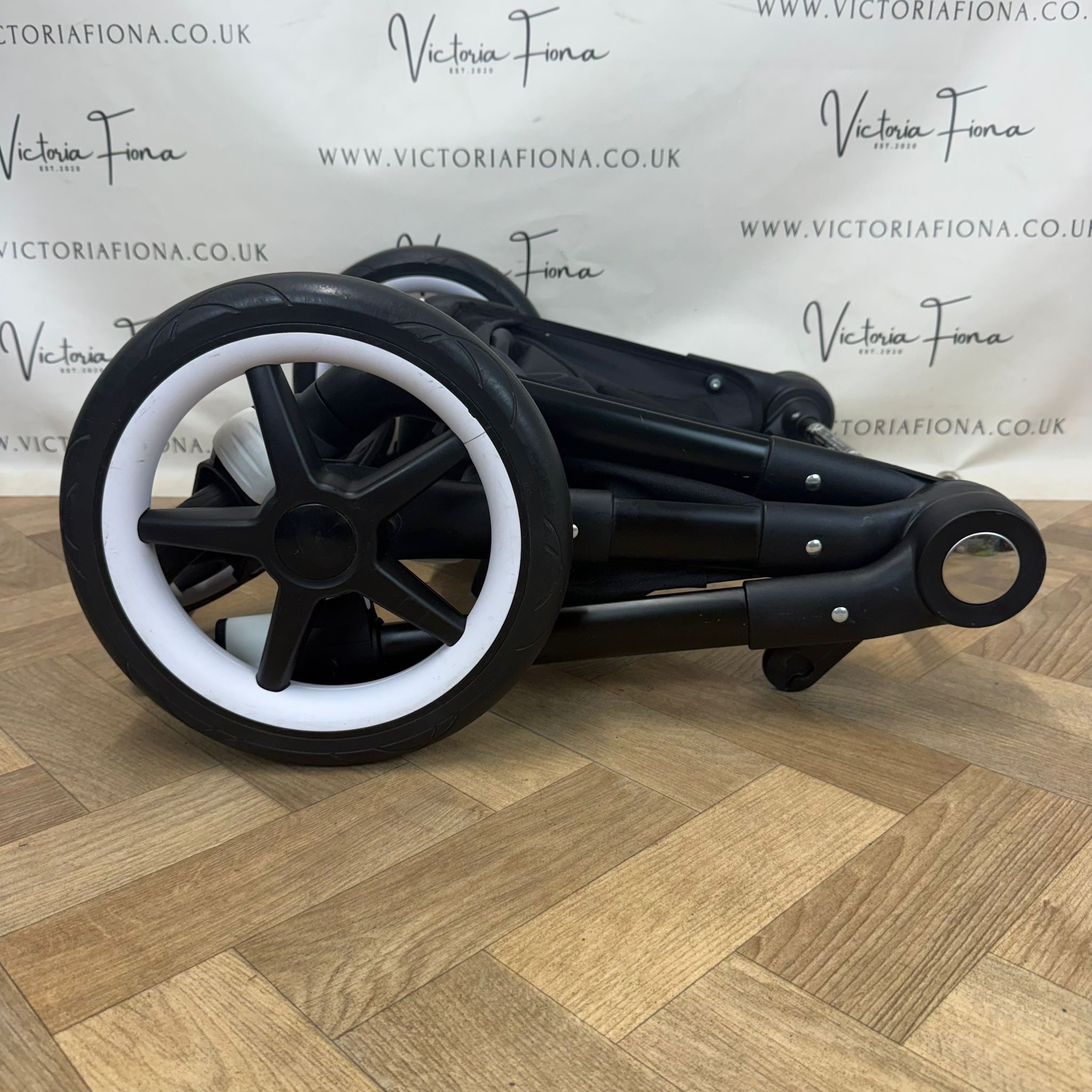 PRELOVED Bugaboo Lynx Carrycot & Pushchair - Grey Melange - Image 9