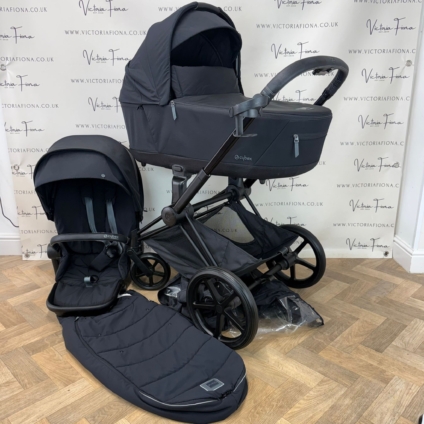 PRELOVED Cybex Priam Carrycot & Pushchair - All Black