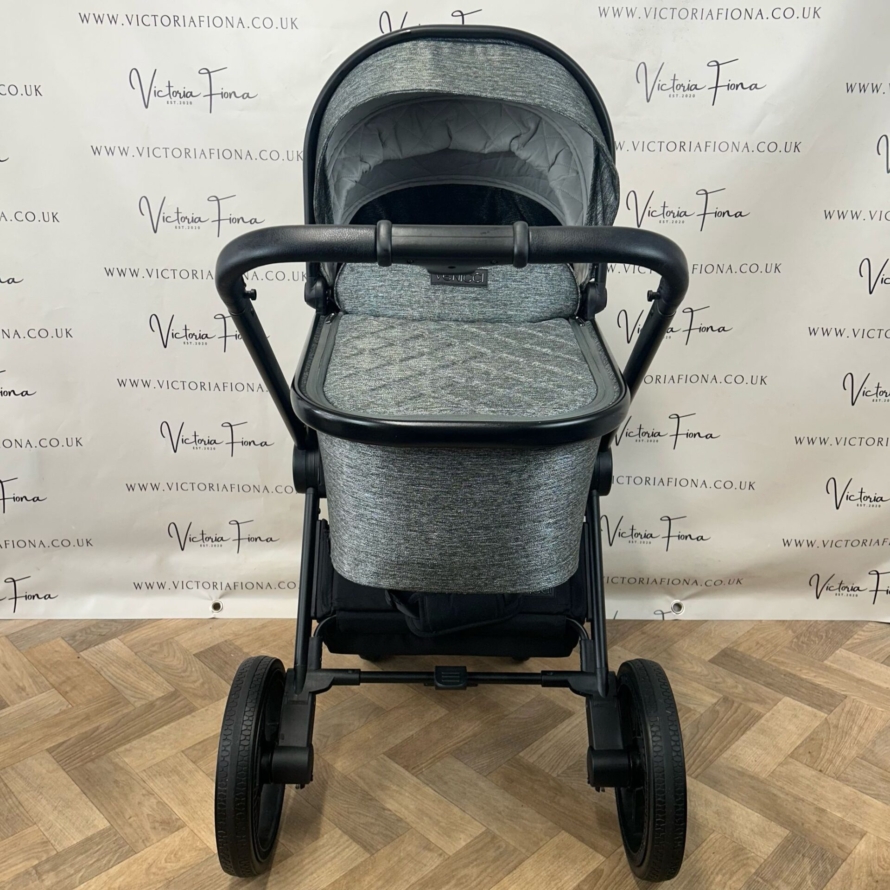 PRELOVED Venicci Tinum 2.0 3 in 1 Travel System - Magnetic Grey - Image 3