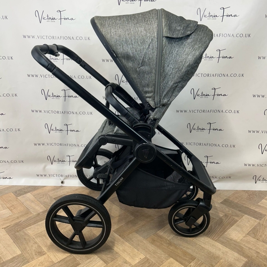 PRELOVED Venicci Tinum 2.0 3 in 1 Travel System - Magnetic Grey - Image 6