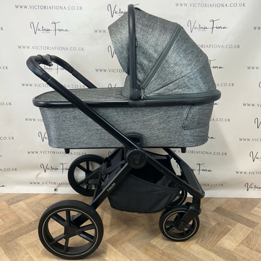 PRELOVED Venicci Tinum 2.0 3 in 1 Travel System - Magnetic Grey - Image 4