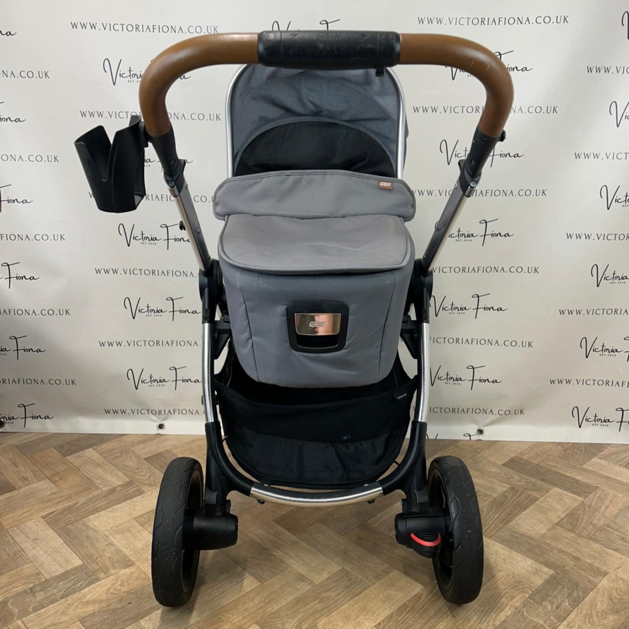 PRELOVED Mamas & Papas Ocarro Carrycot & Pushchair - Fossil Grey - Image 3