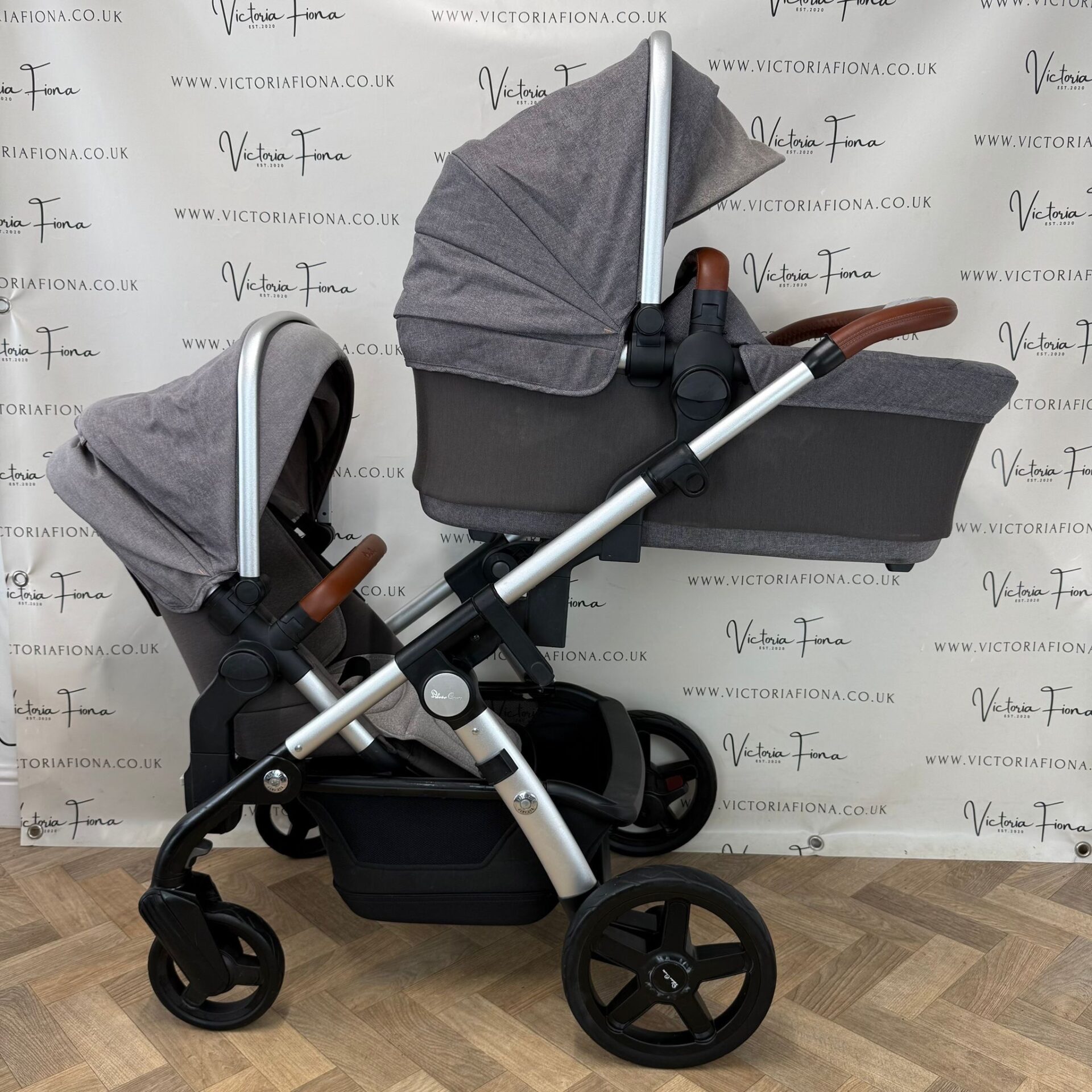 PRELOVED Silver Cross Wave Carrycot & DOUBLE Pushchair - Sable - Image 4