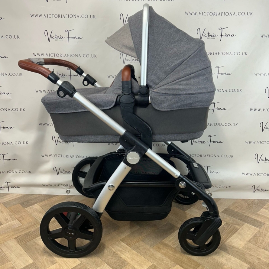 PRELOVED Silver Cross Wave Pushchair, Carrycot & Car Seat - Sable - Image 3