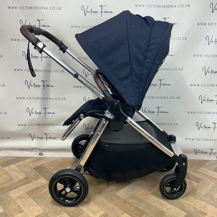 PRELOVED Mamas And Papas Flip xt3 Pushchair & Carry Cot Travel System - Navy Blue - Image 5