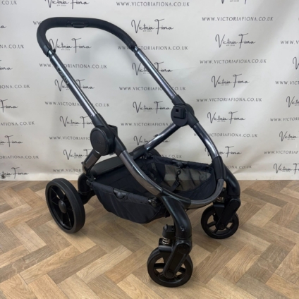 PRELOVED iCandy Peach 7 Chassis - Phantom Grey
