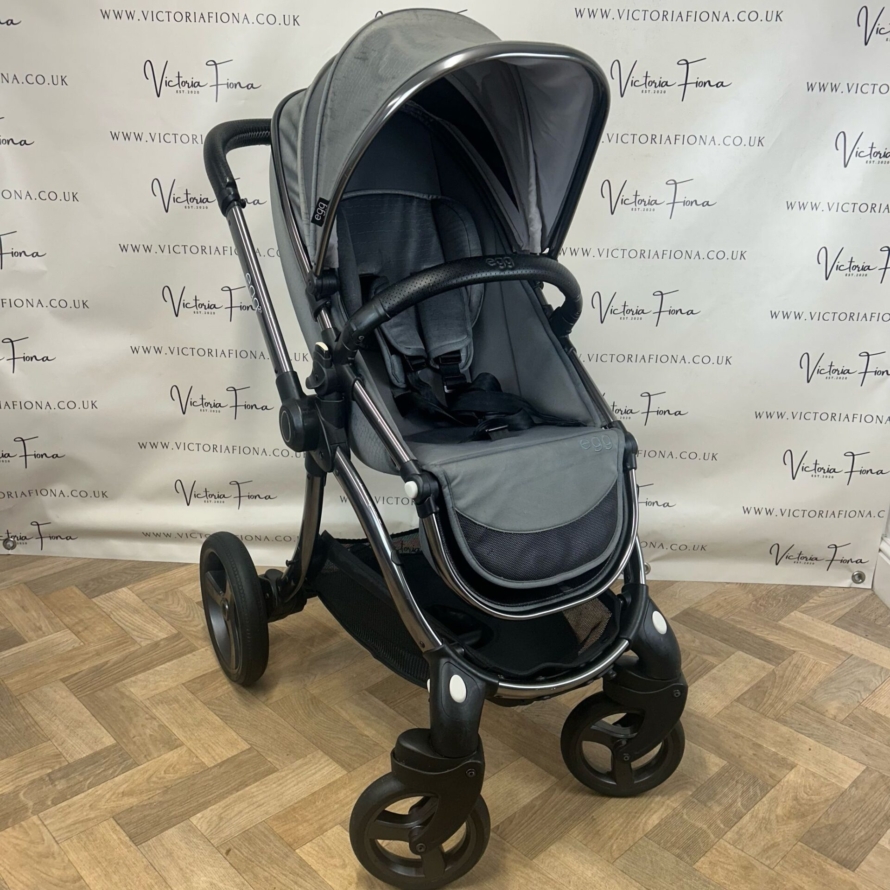 PRELOVED Egg2 Carrycot & Pushchair with Cybex 360 - Jurassic Grey 🩶 - Image 5