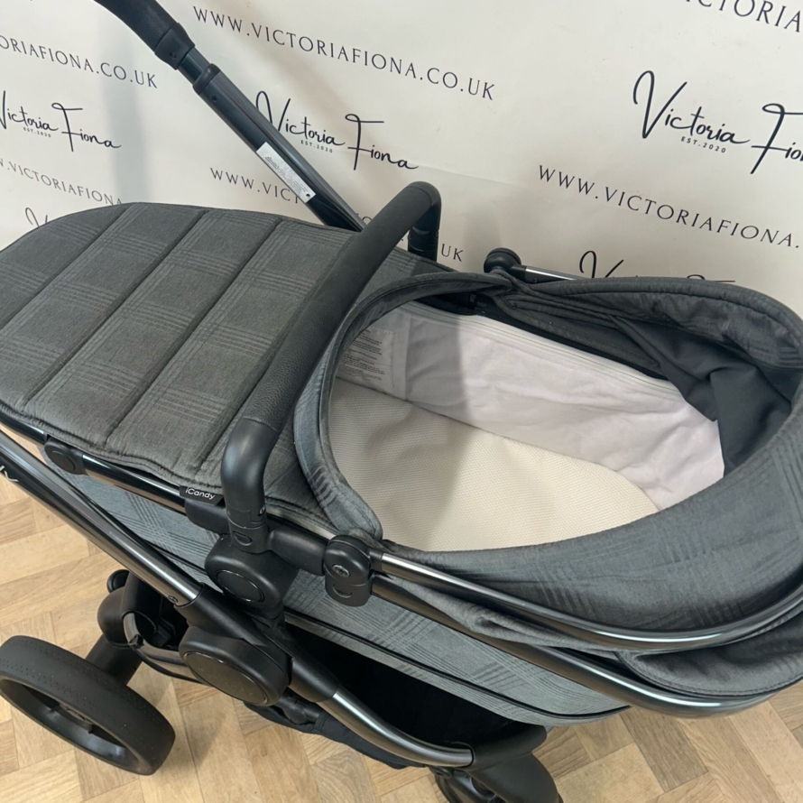 PRELOVED iCandy Peach 6 Pushchair & Carrycot - Dark Grey Check - Image 3