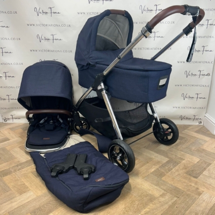 PRELOVED Mamas And Papas Flip xt3 Pushchair & Carry Cot Travel System - Navy Blue