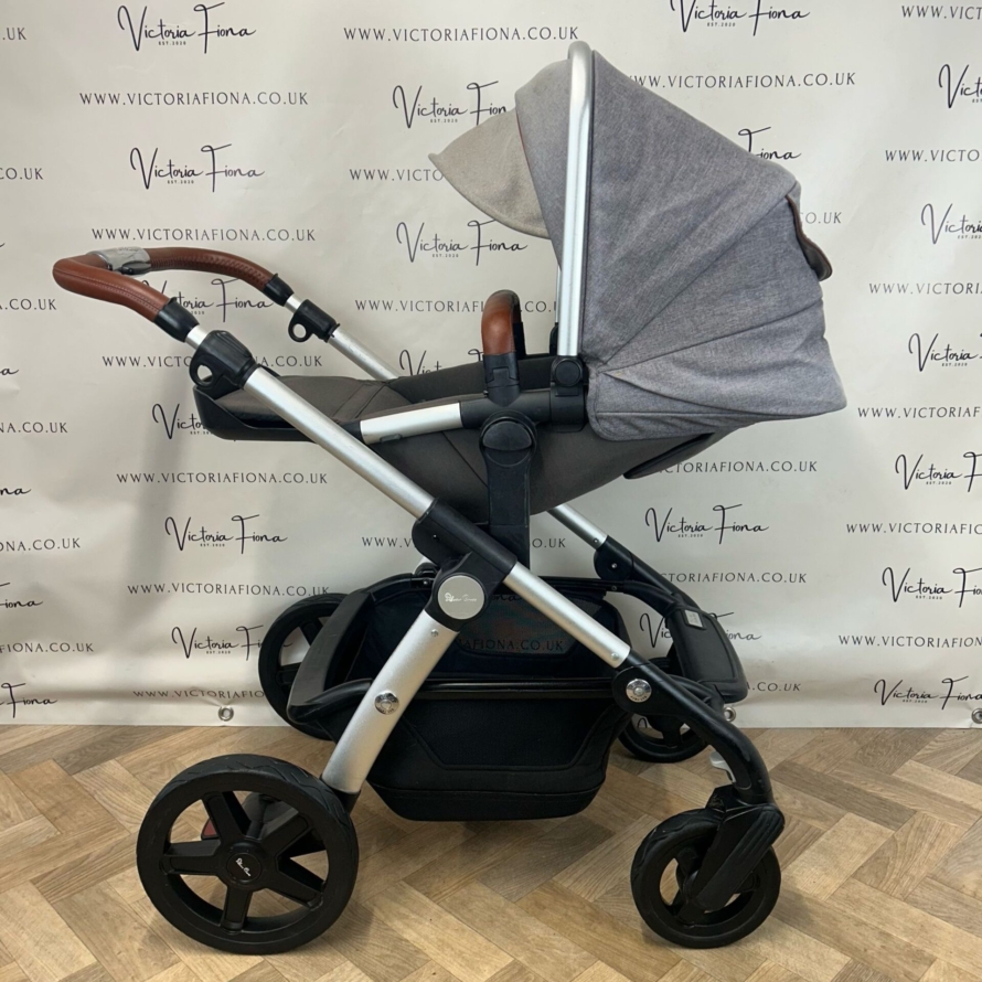 PRELOVED Silver Cross Wave Pushchair, Carrycot & Car Seat - Sable - Image 7