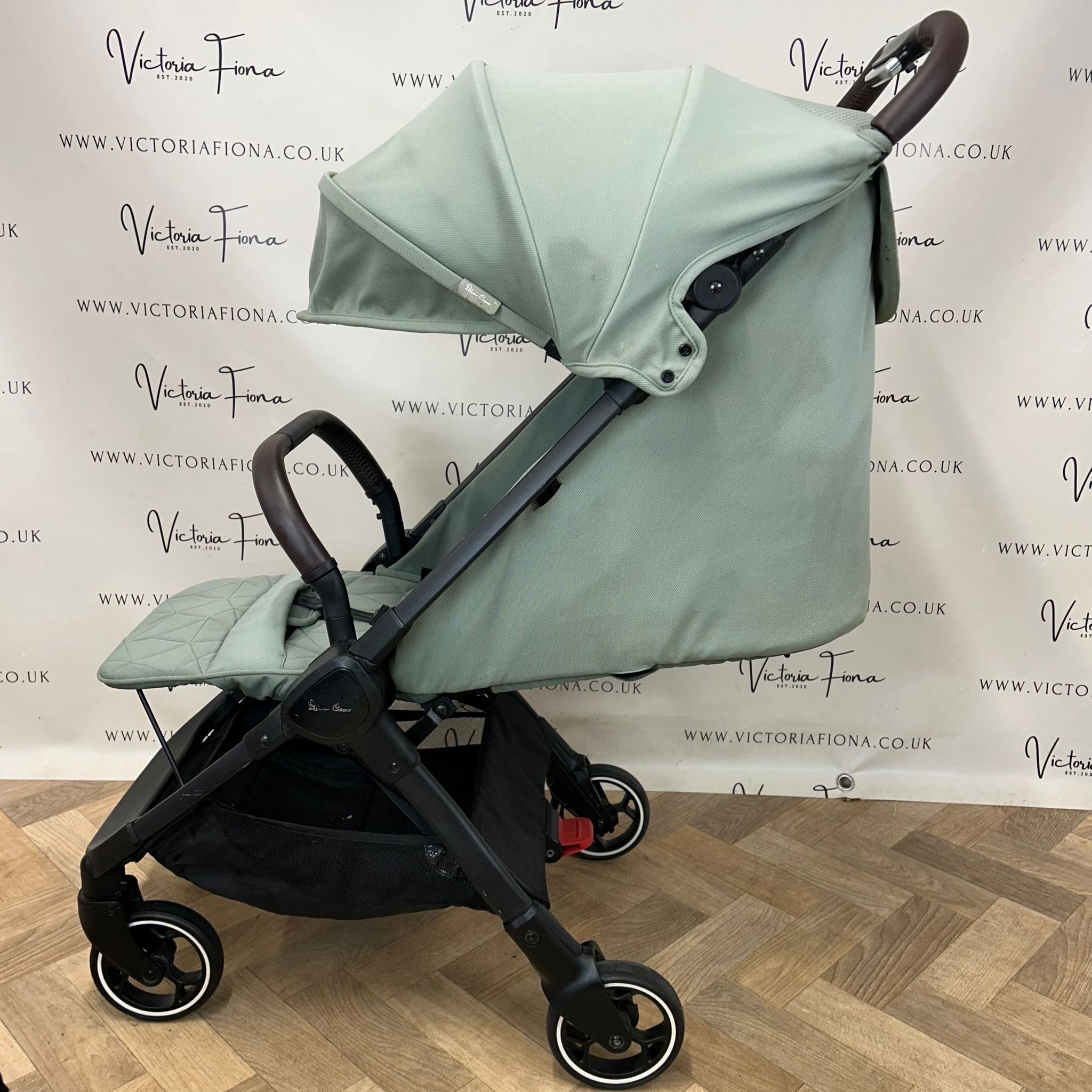 PRELOVED Silver Cross Clic Compact Stroller - Sage Green RRP£295 - Image 4