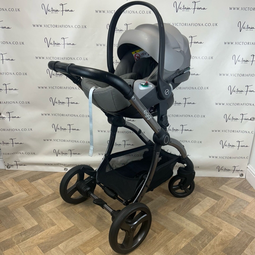 PRELOVED Egg2 Carrycot & Pushchair with Cybex 360 - Jurassic Grey 🩶 - Image 8
